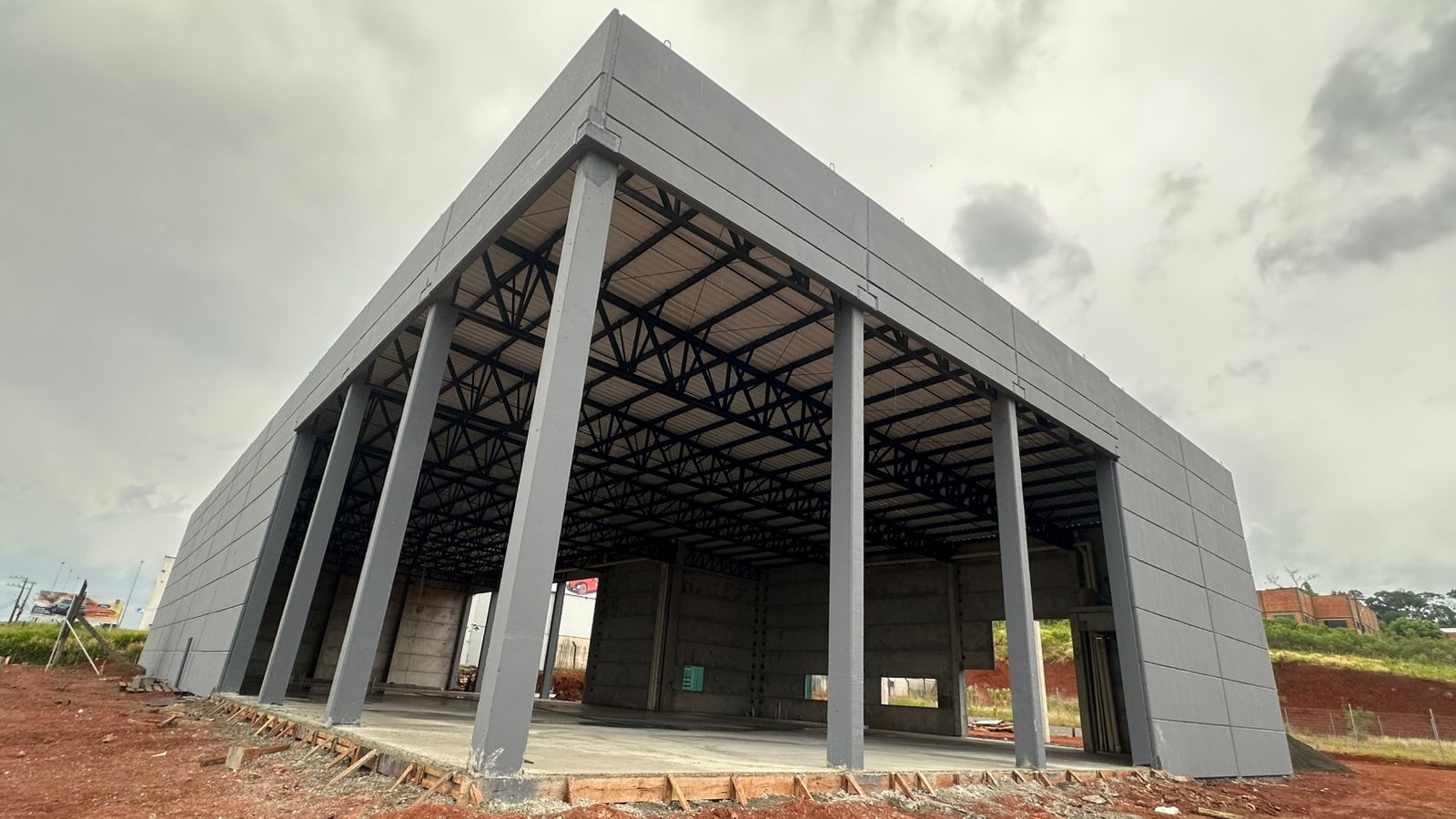 Muros e Pré Fabricados
